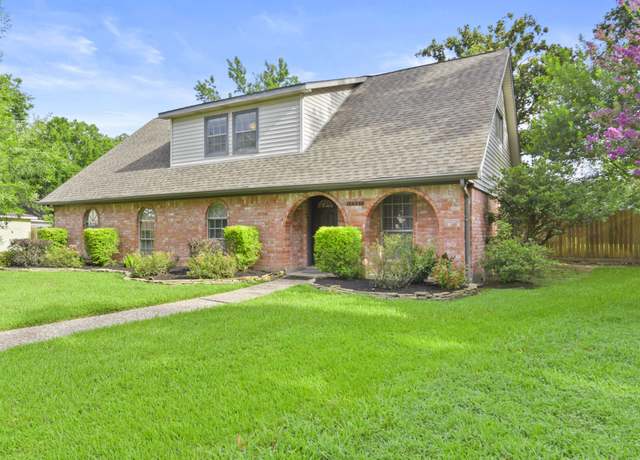 Property at 17931 Loring Ln, Spring, TX 77388, 5 beds, 2 baths