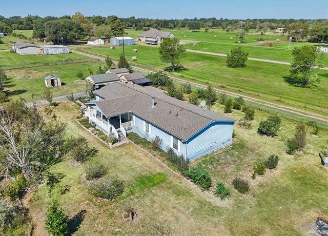 Property at 30002 Binford Pl, Waller, TX 77484, 4 beds, 2 baths
