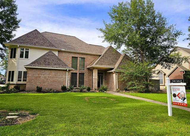 Property at 12414 Laneview Dr, Houston, TX 77070, 4 beds, 3.5 baths
