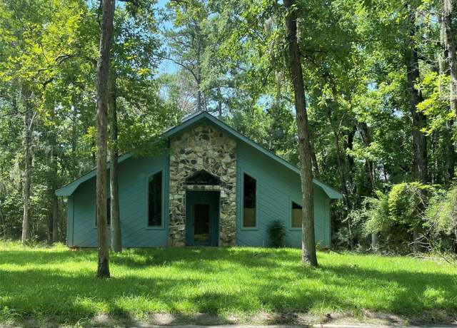 Property at 20300 Belair Dr, Huntsville, TX 77320, 3 beds, 2 baths