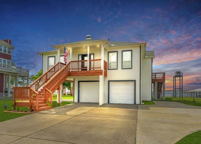 Property at 440 S Burnett Dr, Baytown, TX 77520, 3 beds, 2 baths