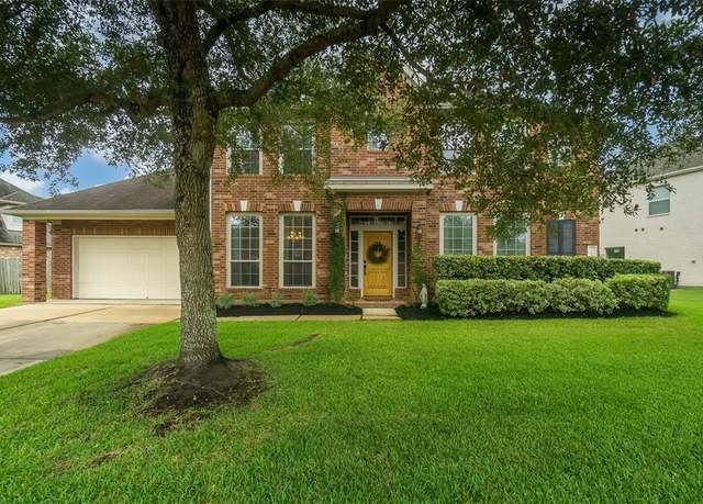 Property at 12018 Cedar Creek Dr, Pearland, TX 77584, 4 beds, 3.5 baths