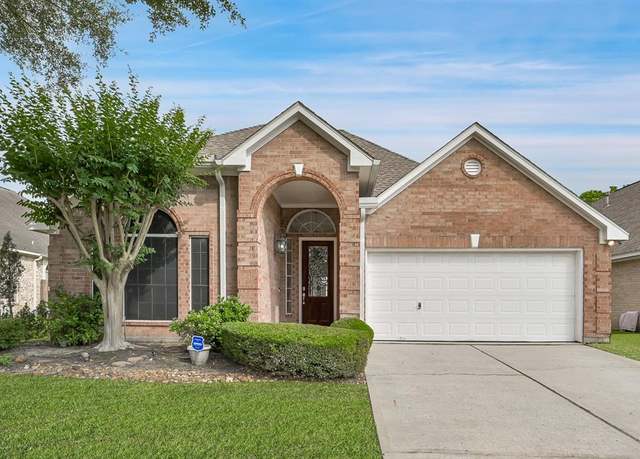 Property at 5714 Logan Park Dr, Spring, TX 77379, 3 beds, 2 baths