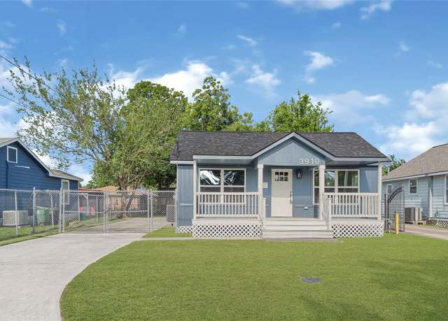 Property at 3910 Cetti St, Houston, TX 77009, 3 beds, 2 baths
