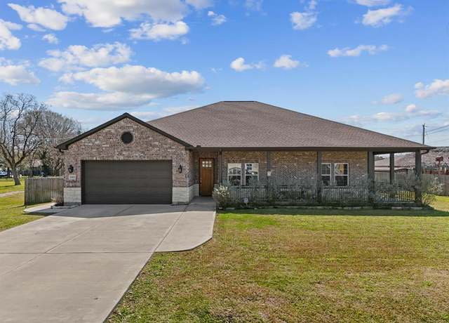 Property at 2423 5th Ave N, Texas City, TX 77590, 3 beds, 2 baths