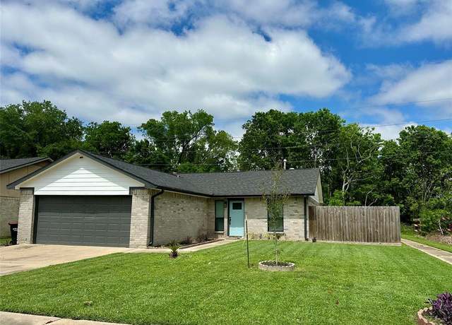 Property at 16702 Espinosa Dr, Houston, TX 77083, 3 beds, 2 baths