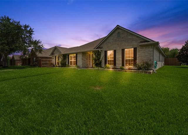 Property at 2501 Clover Rdg, League City, TX 77573, 4 beds, 3 baths
