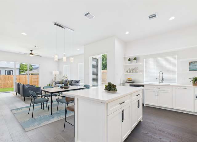 Property at 6732 Lozier St, Houston, TX 77021, 3 beds, 2.5 baths