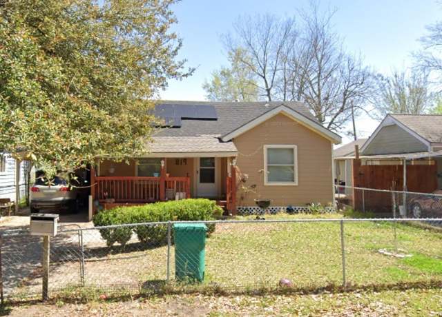 Property at 819 Center St, Pasadena, TX 77506, 3 beds, 2 baths