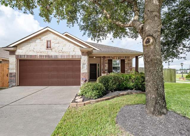 Property at 21300 Village Crossing Ln, Porter, TX 77365, 3 beds, 2 baths