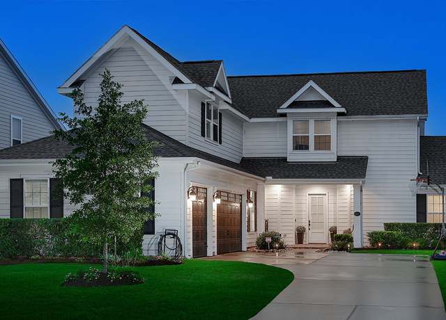 Property at 2205 Salt Grass Trl, Conroe, TX 77384, 5 beds, 4.5 baths