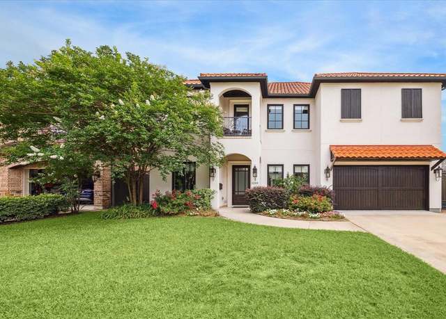 Property at 1249 Gardenia Dr, Houston, TX 77018, 4 beds, 4.5 baths