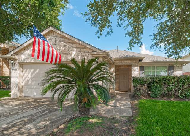 Property at 10106 Hollyvine Ln, Houston, TX 77089, 3 beds, 2 baths