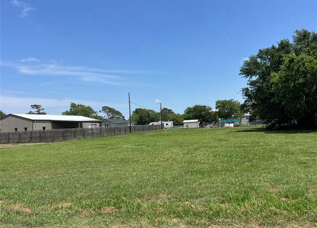 Property at 1714 Ruthven St, Palacios, TX 77465