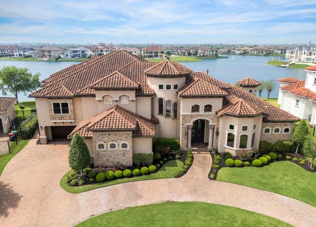 Property at 18 Miramar Heights Cir, Sugar Land, TX 77479, 6 beds, 7 baths