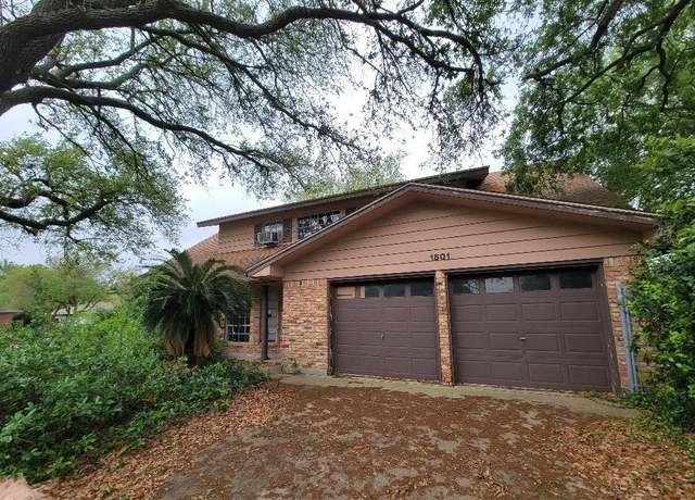 Property at 1601 15th St N, Texas City, TX 77590, 4 beds, 2 baths