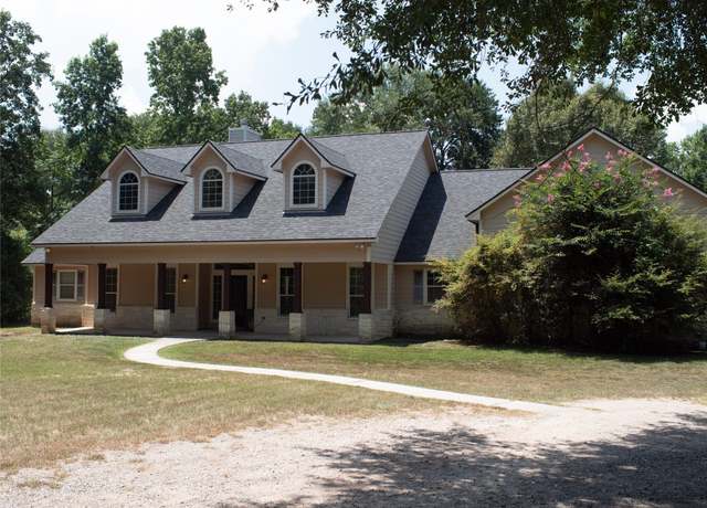 Property at 427 Trace Way Dr, Montgomery, TX 77316, 4 beds, 3 baths