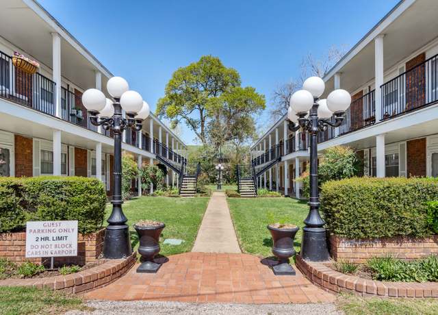 Property at 401 E Main St, Brenham, TX 77833, 2 beds, 1 bath