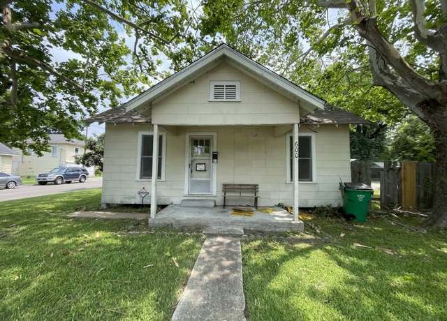 Property at 600 E Fayle St, Baytown, TX 77520, 2 beds, 2 baths