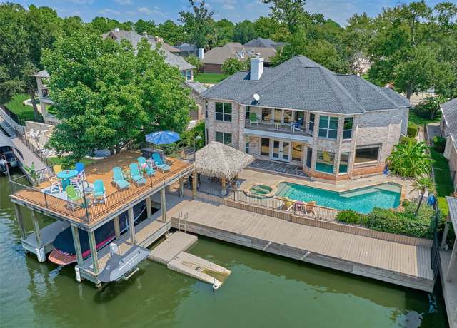 Property at 202 Edgemar Rd, Montgomery, TX 77356, 4 beds, 3.5 baths