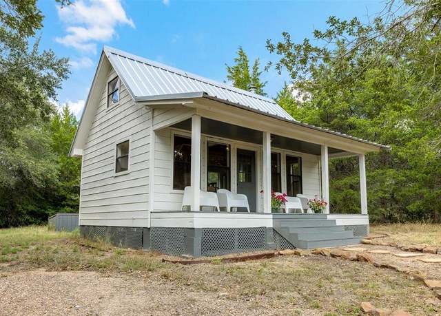 Property at 1911 Willow Springs Rd, Fayetteville, TX 78940, 1 bed, 1 bath