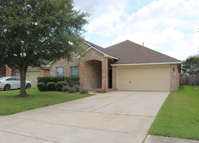 Property at 15107 Summer Sunset Dr, Humble, TX 77396, 3 beds, 2 baths