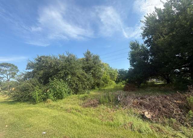 Property at 2423 Stonewall St, La Marque, TX 77568