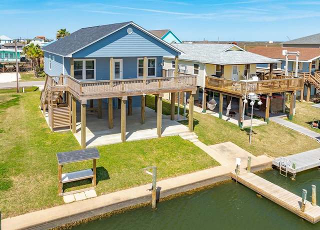 Property at 402 Pompano Ln, Surfside Beach, TX 77541, 3 beds, 2 baths