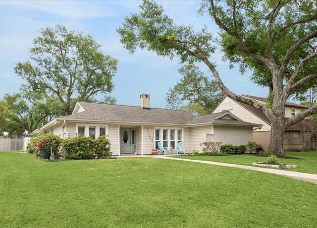 Property at 1926 Mapleton Dr, Houston, TX 77043, 3 beds, 2 baths