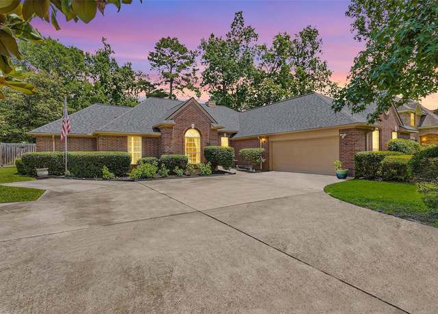 Property at 529 Stephen F Austin Dr, Conroe, TX 77302, 3 beds, 2 baths