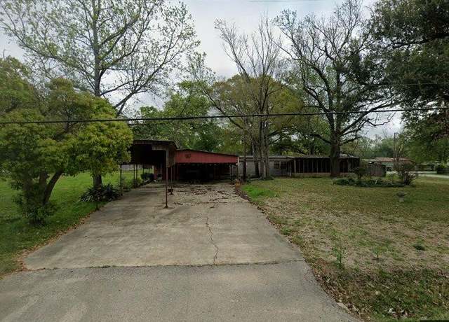 Property at 405 Nevils St, Bridge City, TX 77611, 2 beds, 2 baths