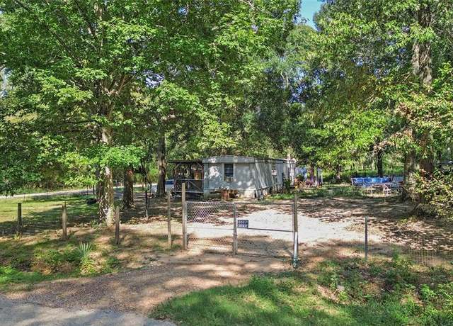 Property at 10 Dotty Creek St, Coldspring, TX 77331, 2 beds, 2 baths