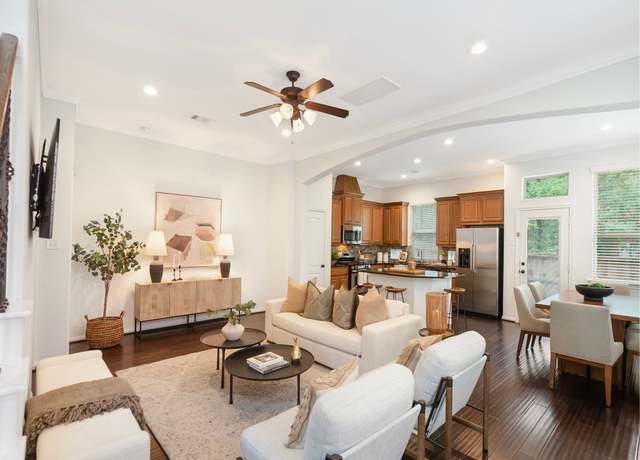 Property at 134 Cheswood Mnr, The Woodlands, TX 77382, 3 beds, 2.5 baths