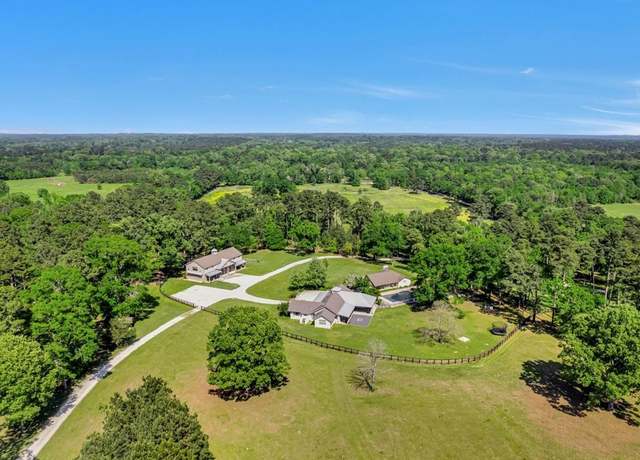 Property at 1810 Caspers Cove Rd, Lufkin, TX 75904, 2 beds, 2 baths
