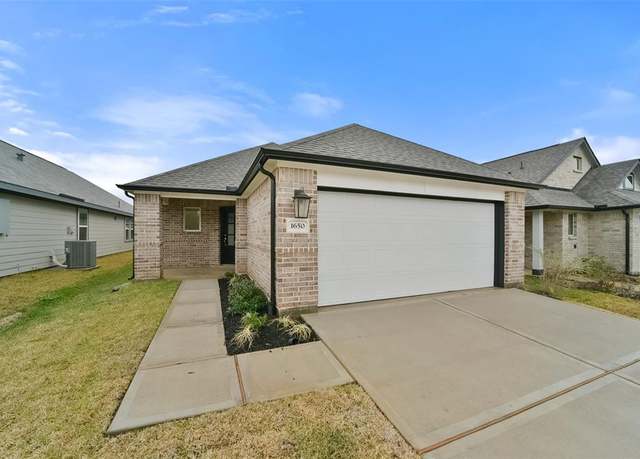Property at 1650 Portia Ln, Conroe, TX 77301, 3 beds, 2 baths