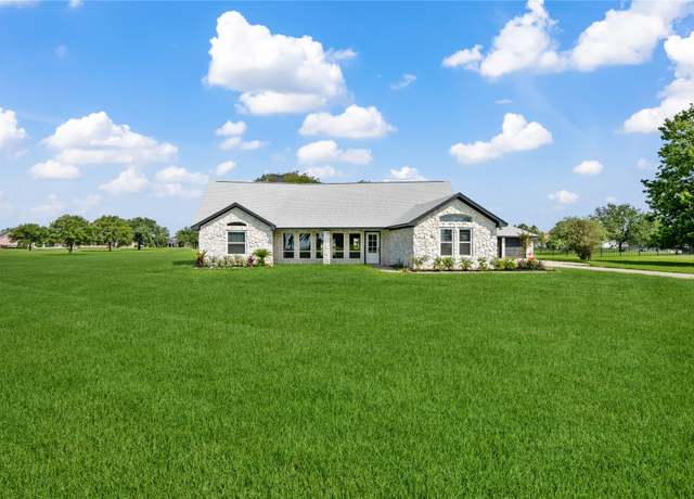 Property at 9035 North Point Dr, Beach City, TX 77523, 3 beds, 3 baths