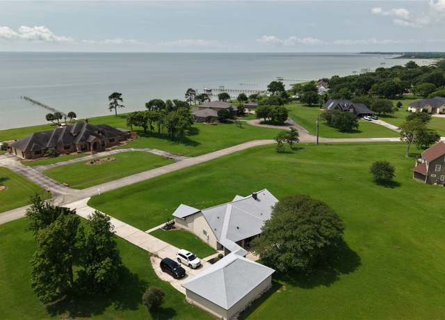 Property at 9035 North Point Dr, Beach City, TX 77523, 3 beds, 3 baths