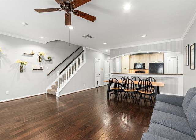 Property at 8081 El Mundo St #8081, Houston, TX 77054, 2 beds, 2.5 baths