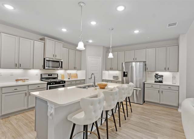 Property at 837 Laguna Green Ln, Katy, TX 77493, 4 beds, 3.5 baths