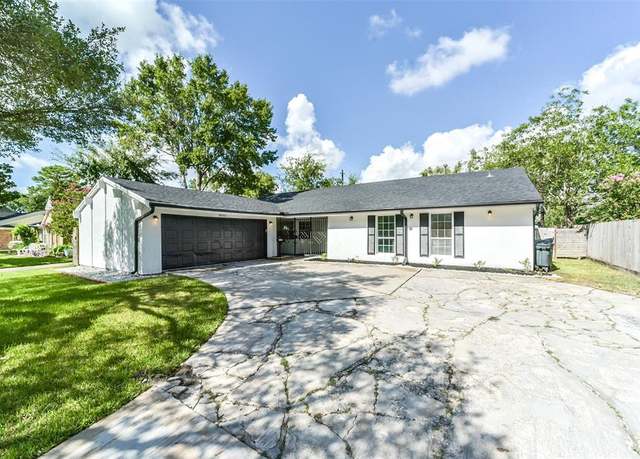 Property at 8102 Hillcroft St, Houston, TX 77081, 4 beds, 3 baths