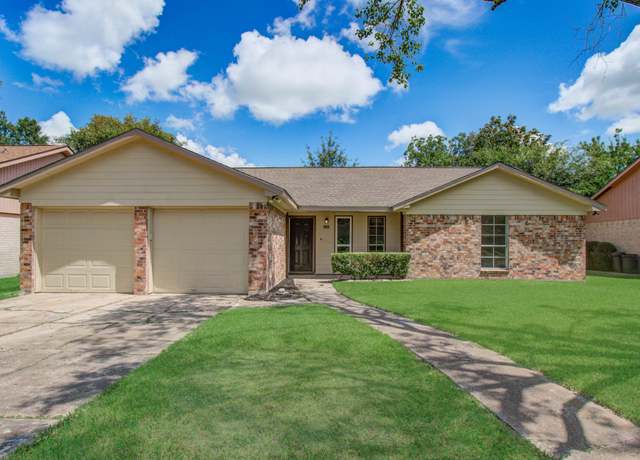 Property at 2304 Mimosa Ct, League City, TX 77573, 3 beds, 2 baths