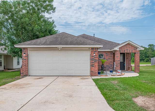 Property at 109 Moonspinner, Conroe, TX 77356, 3 beds, 2 baths