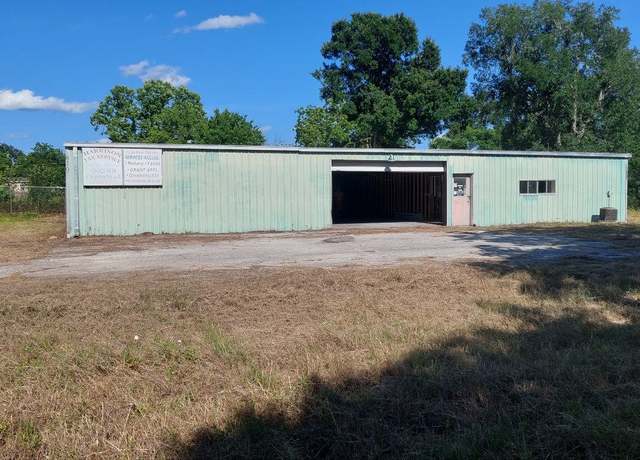 Property at 610 New York St, Navasota, TX 77868