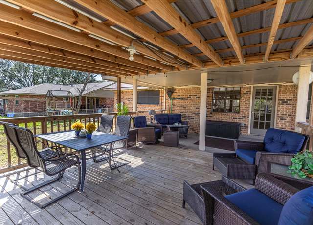 Property at 153 Machemehl Dr, Bellville, TX 77418, 3 beds, 2 baths