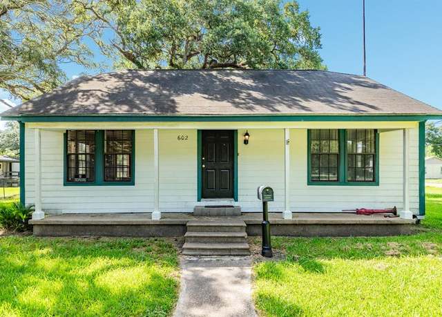 Property at 602 E 1st St, Sweeny, TX 77480, 2 beds, 2 baths