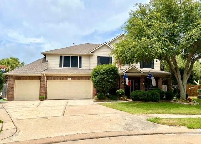 Property at 1122 Carriage Ct, Seabrook, TX 77586, 5 beds, 4 baths