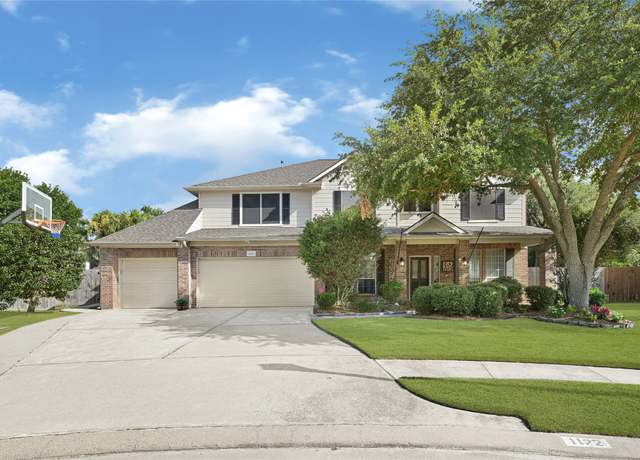 Property at 1122 Carriage Ct, Seabrook, TX 77586, 5 beds, 4 baths