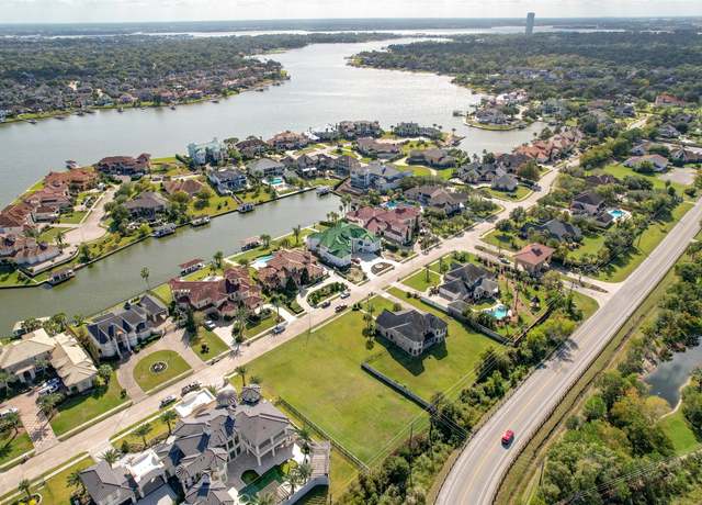 Property at 1780 Shore Line Dr, Seabrook, TX 77586