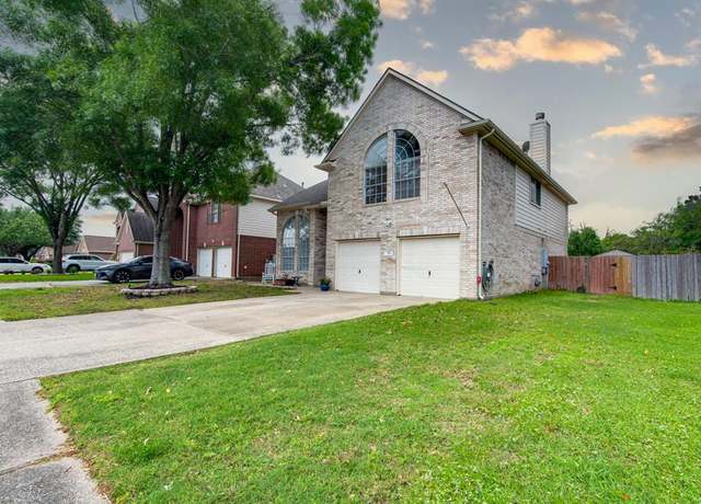 Property at 231 Spencer Lndg E, La Porte, TX 77571, 4 beds, 2.5 baths