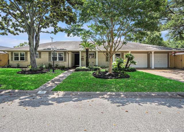 Property at 33 Maple Ln, Galveston, TX 77551, 3 beds, 3 baths